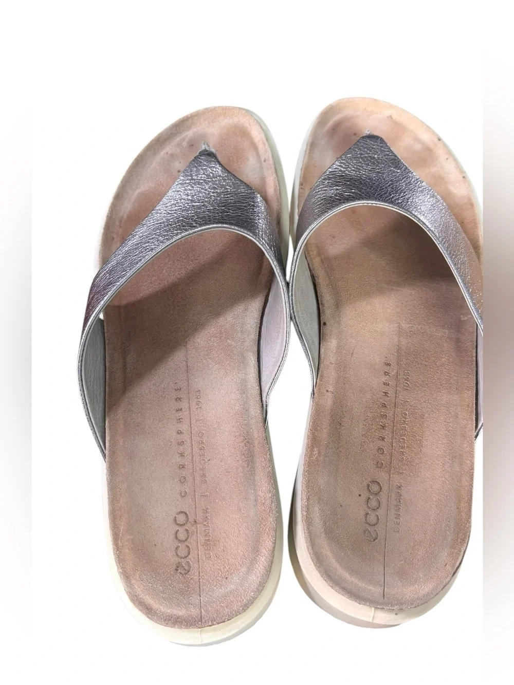 ECCO Corksphere Silver Metallic Leather Thong Sandals - Women’s EU 40 / US 9
